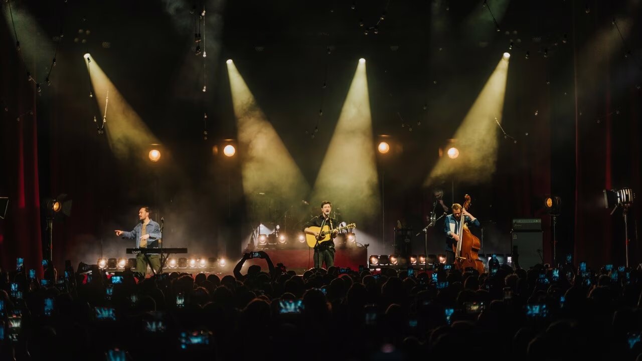 Paquete Mumford and Sons & Sierra Ferrell